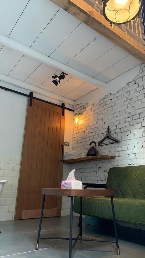 阡陌-浴缸在客廳民宿 Tainan Exteriör bild